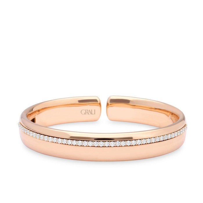 Rigid Bracelet with Diamond Pavé and Rose Gold