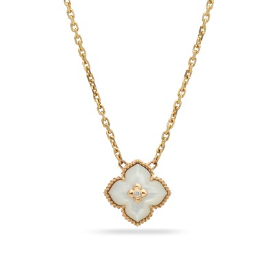 Mother of Pearl flower necklace in rose gold