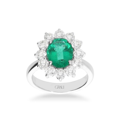 Anillo Rosetón con Esmeralda Oval y Diamantes