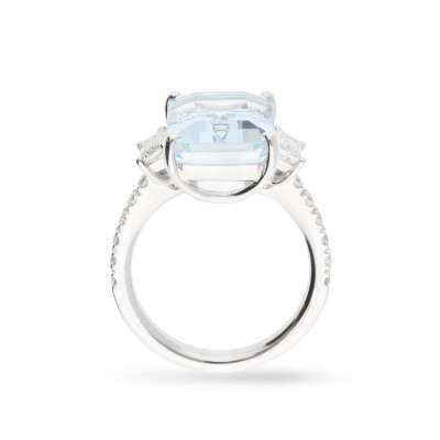 Anillo en oro blanco con aguamarina y diamantes