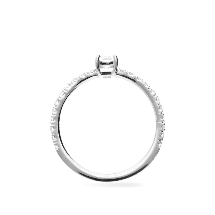Anell solitari radiant en or blanc amb diamants laterals | Joieria Grau Online