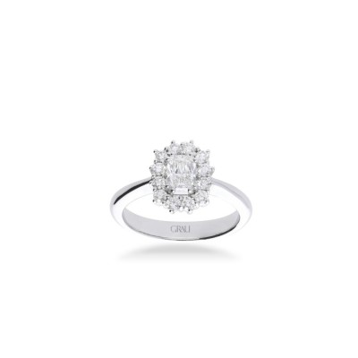 Rosette Ring in White Gold with Diamonds 0.51W