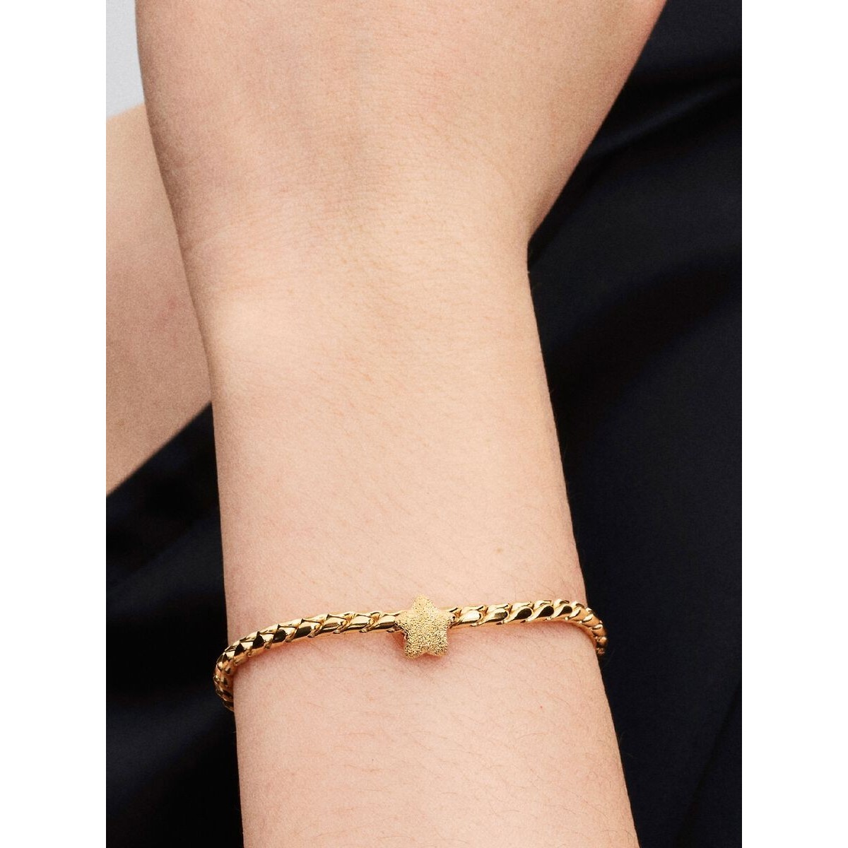 Mini charm Estrella Texturizada Pandora