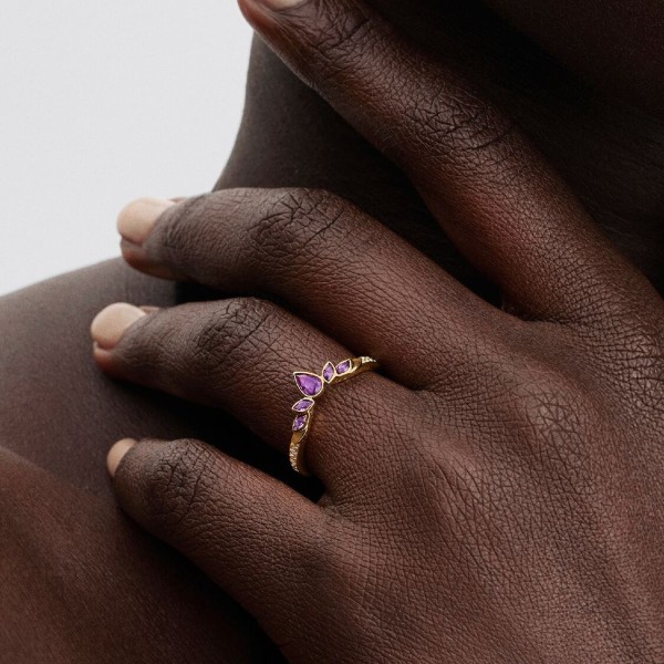 Anell Tiara Reina Anna