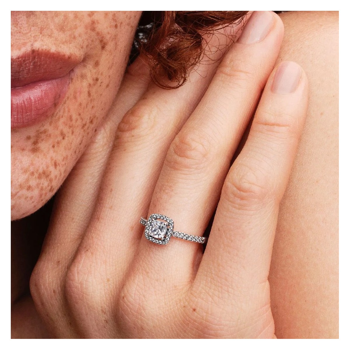 Anell Halo Quadrat Brillant Anell Halo Quadrat Brillant