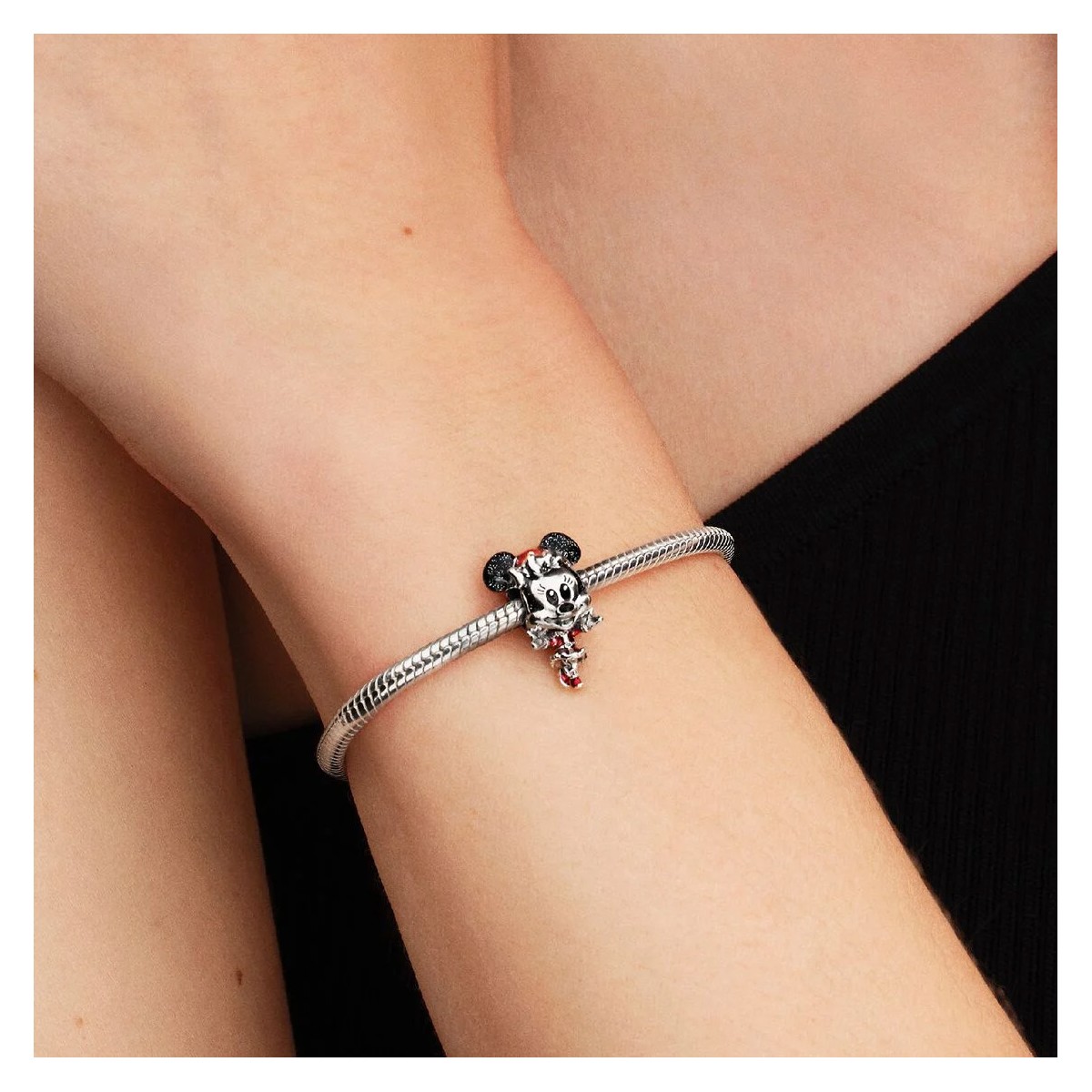 Charm “Minnie Mouse Festiva” Charm “Minnie Mouse Festiva”