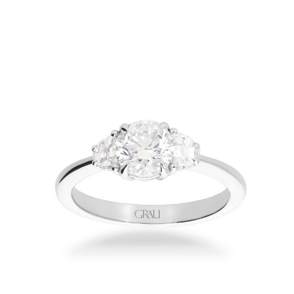 Trilogy Ring in White Gold with Central Diamond & Side Diamonds