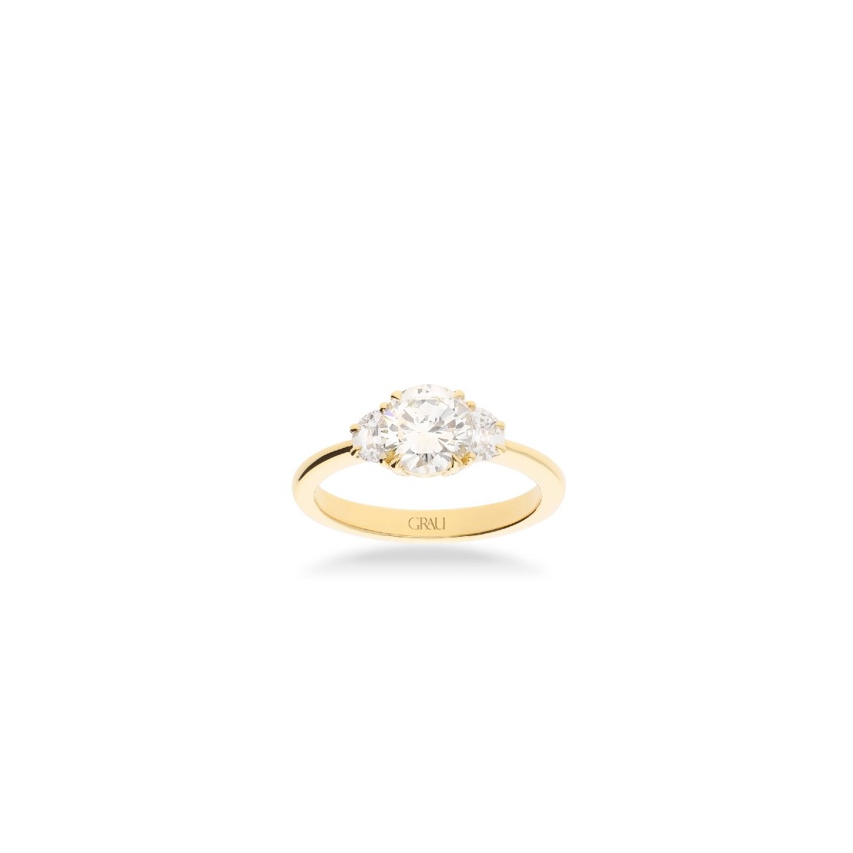 Trilogy Ring in Yellow Gold with Diamonds