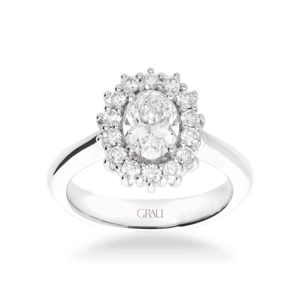 Anell en Or Blanc amb Diamant Oval 0.90ct i Orla de Diamants 0.38ct | Joieria Grau Online