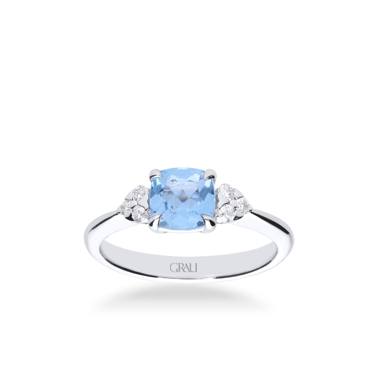 Grau White Gold and Sky Topaz ring