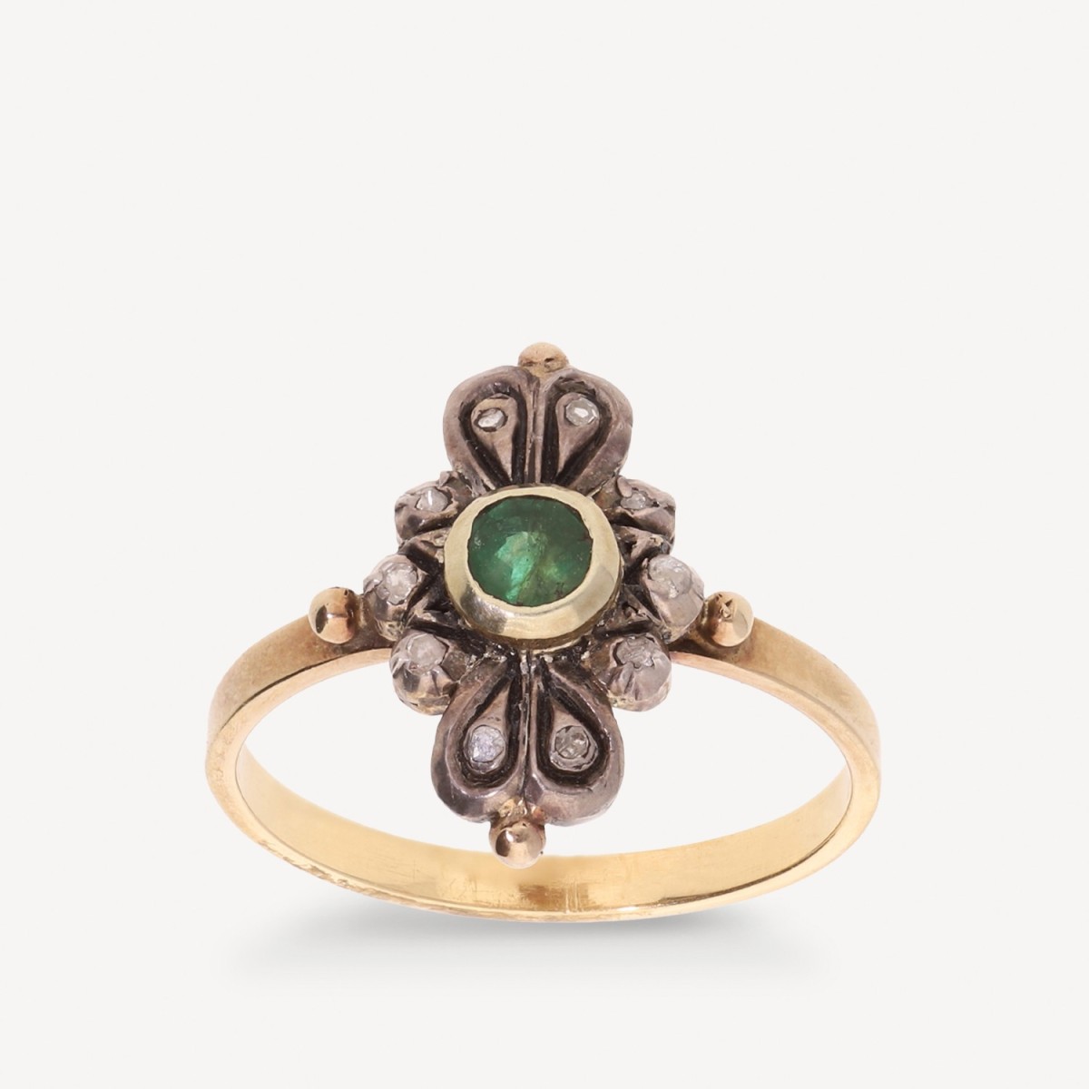 Grau 18k Yellow Gold Ring with Diamonds & Emerald ¡