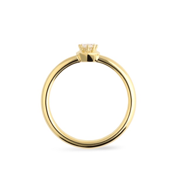 Oval Diamond Solitaire Yellow Gold Grau
