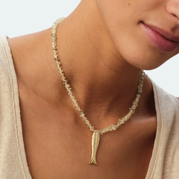 Collar corto piedras verdes pez colgante Calma Agatha