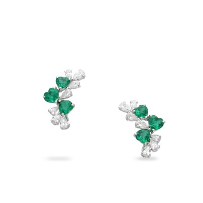 Grau Emeralds Heart Earrings