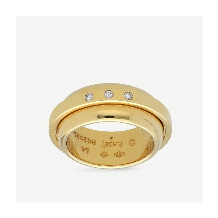 Piaget Possession gold ring with 3 diamonds