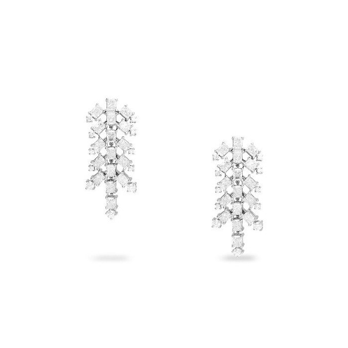 Grau Long Chandelier Earrings in White Gold and Diamonds