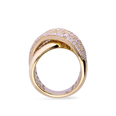 Grau Crossover Ring in Yellow Gold and Diamond Pave