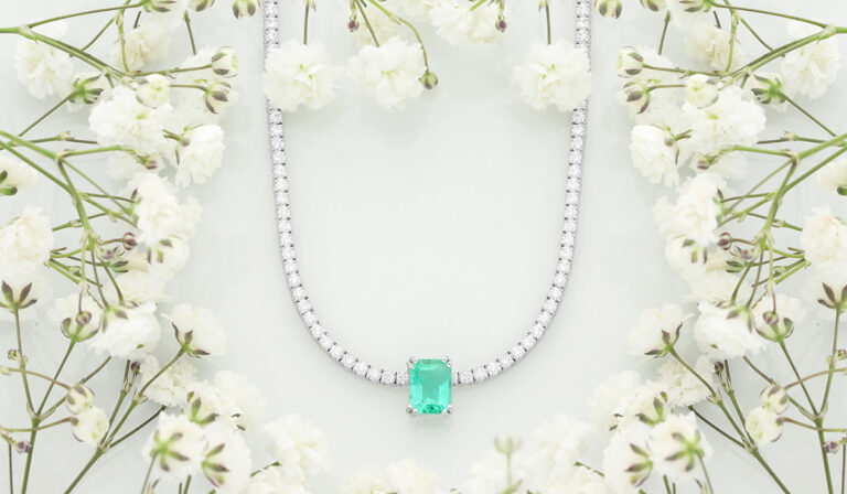 ¿Cómo combinar el anillo de boda con otros accesorios?