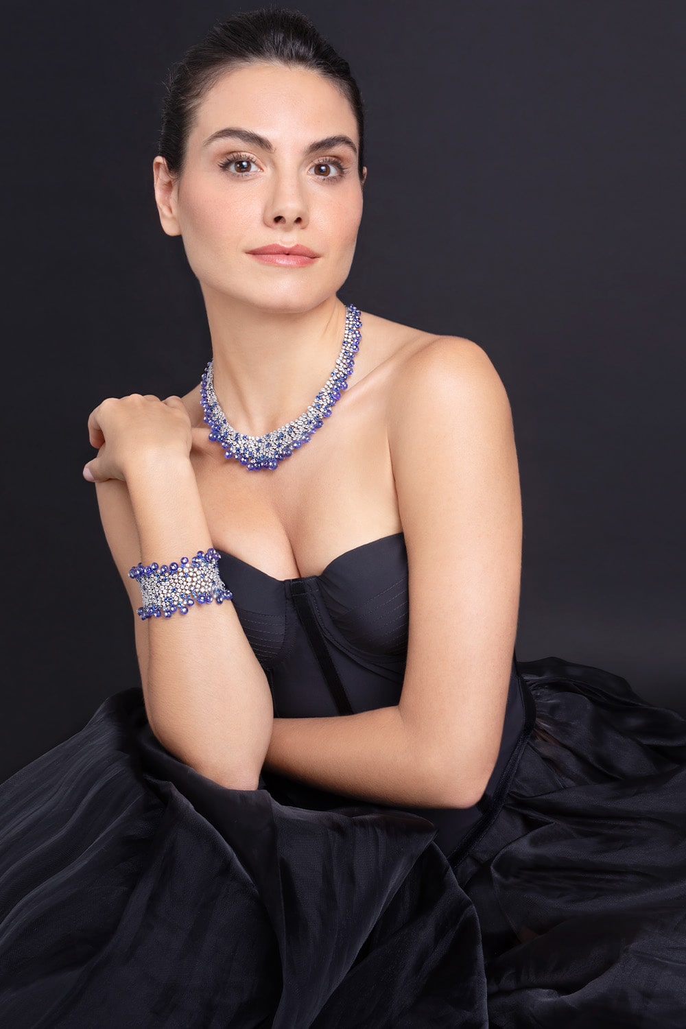 Seleccion de joyas de esmeraldas en joieria grau