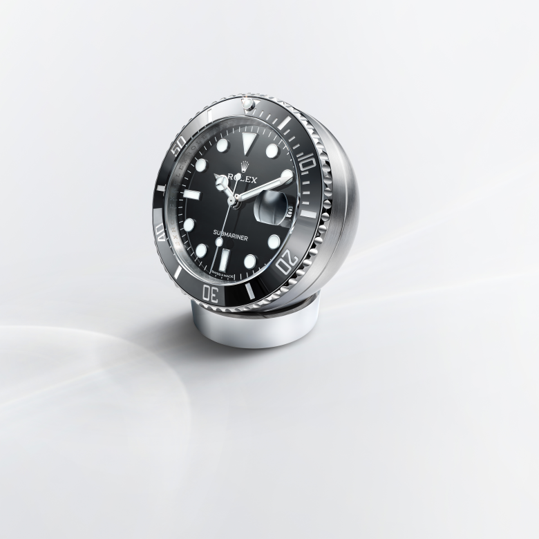 Rolex Submariner Date desk clock, Honouring the Submariner