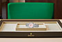 Presentación reloj Rolex Lady-Datejust de oro blanco, diamantes y esfera de ópalo rosa engastada de diamantesen Joyería Grau