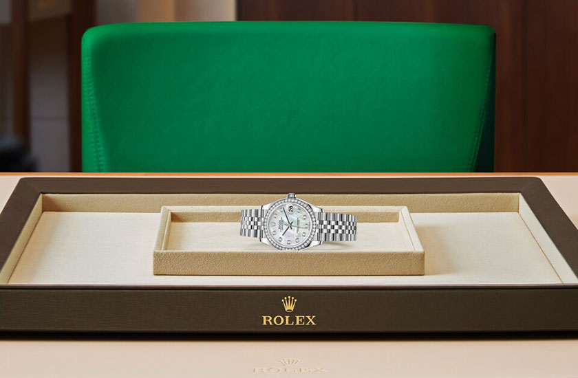 Reloj Rolex Datejust 31 esfera de nácar blanco engastada de diamantes watchdesk en Joyería Grau